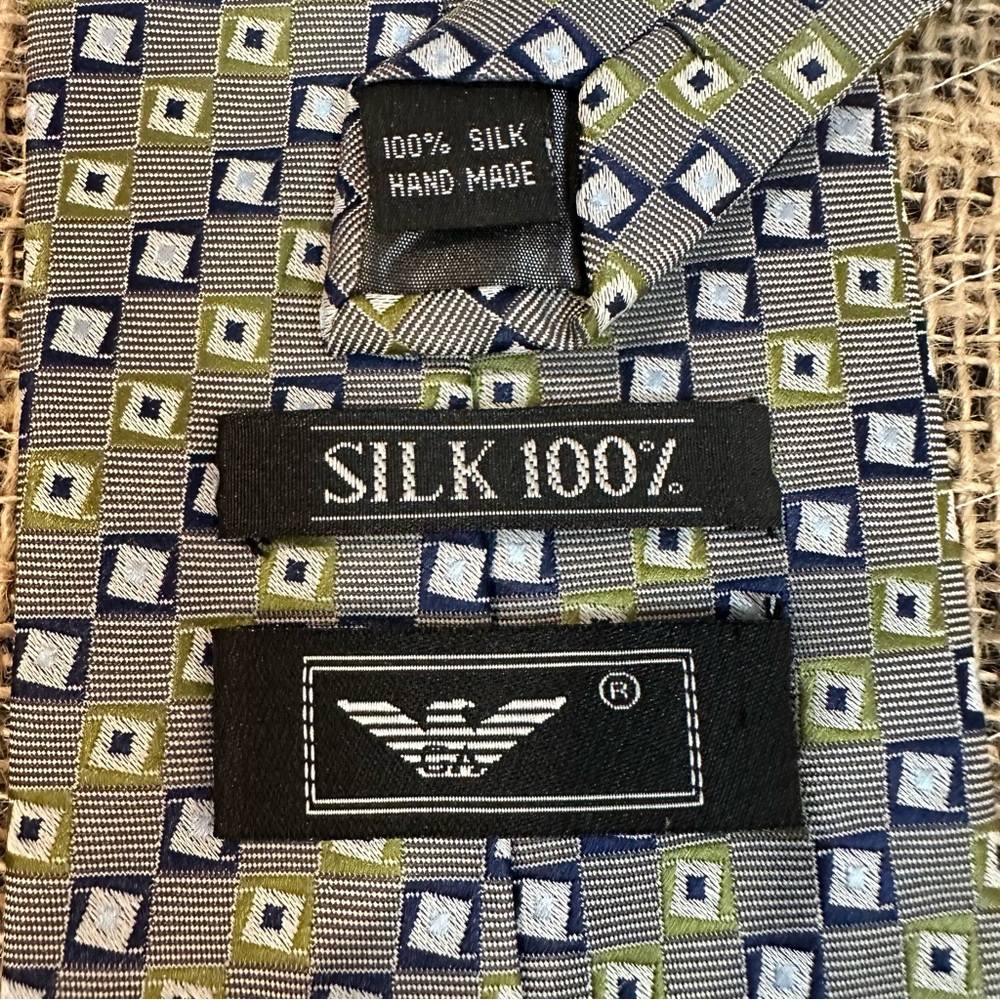 Giorgio Armani 100% Silk Checked Pattern Tie  Navy Green & Cream 4 X 60 inches - Picture 2 of 8
